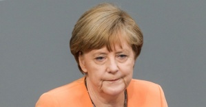 Merkel: Sorunun aşılması için tarih komisyonunu...