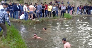 Muradiye Şelalesi’ne giren 2 öğrenci boğuldu