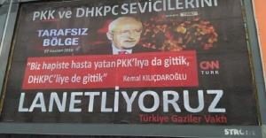 PKK ile DHKP-C ziyaretçisi Kılıçdaroğlu&#039;na dev afişle tepki: Lanetliyoruz