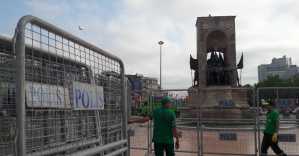 Taksim Meydanı’na bariyerli önlem