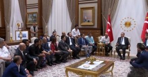 Cumhurbaşkanı Erdoğan ünlü isimleri konuk etti