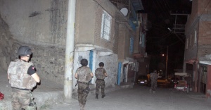 Diyarbakır’da bin polisle operasyon