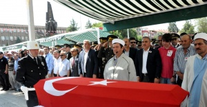 Erdoğan’ın yakın korumasını binler uğurladı