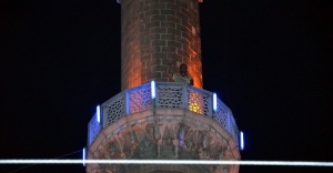Minareye çıkıp Mehdi olduğunu iddia etti