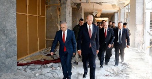 ABD Başkan Yardımcısı Biden, darbe girişimi sırasında bombalanan TBMM'yi ziyaret etti