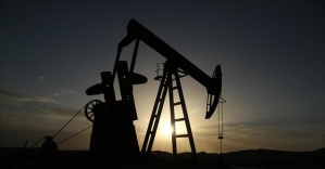 Brent petrol 49 dolar sınırına geriledi
