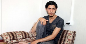 Görme engelli Türkmen gencin okuma azmi