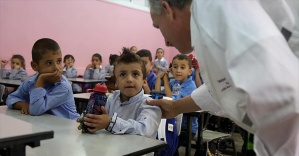 İsrail saldırısında ailesini kaybeden 'minik Devabişe' okula buruk başladı
