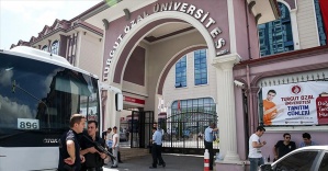 Kapatılan üniversitelerin öğrencilerine 'özel öğrenci' statüsü
