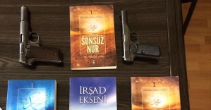 PKK operasyonunda gözaltına alınan zanlının evinden FETÖ elebaşının kitapları çıktı
