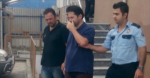 Açığa alınan doçent Yunanistan'a gitmek isterken yakalandı
