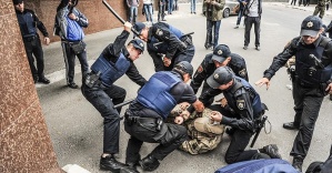 
Duma seçimleri Ukrayna’da protesto edildi
