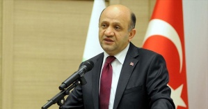 
Milli Savunma Bakanı Işık: Piyademizle Fırat Kalkanı Harekatı'na katılmayı düşünmüyoruz

