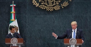 Trump, Meksika'da da 'duvarı' savundu