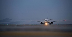Selahaddin Eyyubi Havalimanı&#039;na 13 ay aradan sonra ilk yolcu uçağı indi