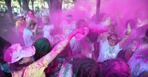 Bursa'da 'Renkli Koşu' etkinliği
