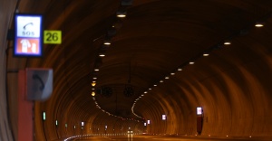 Dağı delip &#039;Türkiye&#039;nin en uzun otoyol tüneli&#039;ni inşa ettiler