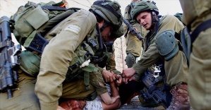 İsrail güçleri 31 Filistinliyi gözaltına aldı
