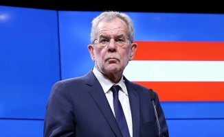 Avusturya Cumhurbaşkanından başörtüsüne destek