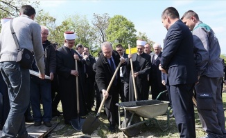 Bosna'da savaşın yok ettiği Arnavudiye Camisi'ne 'vakıf' desteği