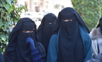 İngiltere'de aşırı sağcı partiden burka yasağı vaadi