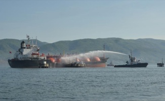 İzmit Körfezi'nde LPG tankerinde yangın