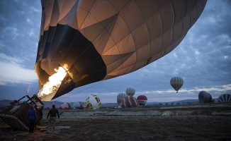 Kapadokya&#039;da sıcak hava balon turları yeniden başladı