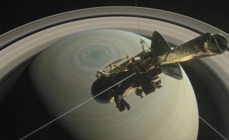 NASA Cassini'nin 'büyük finalini' başlatıyor