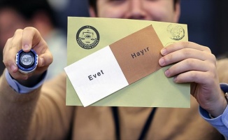 Oy zarfından çıkan fazla kağıt oyu geçersiz kılacak