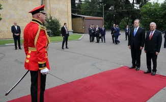 Başbakan Yıldırım Gürcistan'da resmi törenle karşılandı