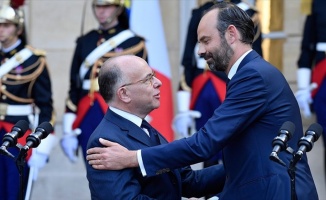 Fransa'da Philippe başbakanlık görevini devraldı
