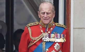 İngiltere Kraliçesi'nin eşi Philip kraliyet görevlerini bırakacak