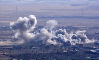 Suriye'ye 'Manchester’dan sevgiler' yazılı bomba atıldı iddiası