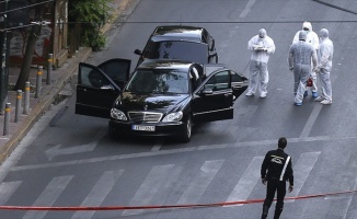 Yunanistan&#039;da eski başbakanlardan Papadimos&#039;a bombalı saldırı