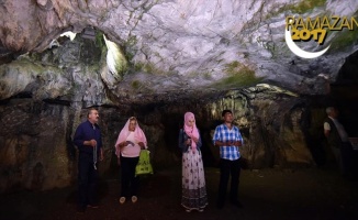 Ashab-ı Kehf Mağarasına Ramazan’da ziyaretçi akını
