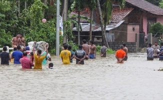 Sri Lanka'da sel ve heyelan 212 can aldı