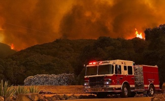 Batı yarımkürenin batısındaki yangınlarda binlerce tahliye