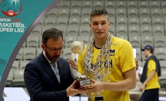 Fenerbahçe'den Bogdanovic'e teşekkür