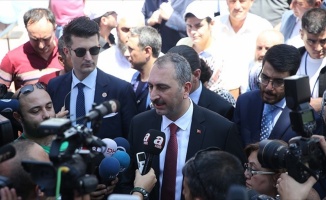 Adalet Bakanı Gül: Bu ifade Türkiye Cumhuriyeti vatandaşına yakışır bir ifade değil