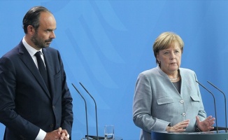 Almanya Başbakanı Merkel: Türkiye konusunu Avrupa Konseyinin gündemine aldık