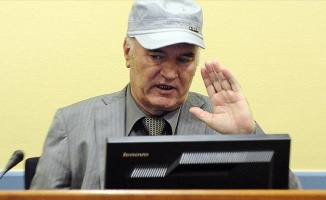 Savcılık Mladic için 'en ağır cezayı' istiyor