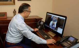 Vali Çeber, “Yılın Fotoğrafları“ için oy kullandı