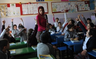 Öğretmenlerin alan değişikliği başvuru süresi uzatıldı