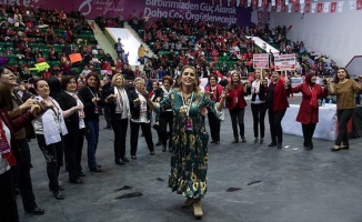 CHP'nin 13. Kadın Kolları Kurultayı başladı