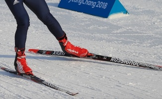 Kadınlar kayaklı koşu 4x5 kilometrede altın madalya Norveç'in