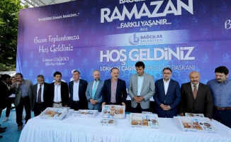 Bağcılar&#039;da 1500 kişi aynı sofrada sahur yaptı