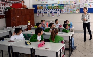 Başka okullarda &#039;misafir öğretmenlik&#039; yapıyorlar