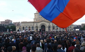 Ermenistan&#039;da protestolar duruyor