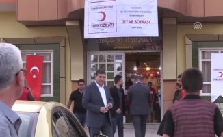 Kızılay&#39;dan Musul&#39;da 600 kişiye iftar