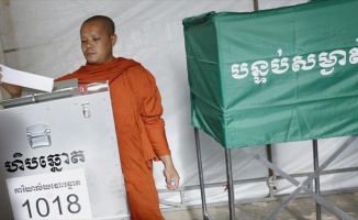 Kamboçya'da halk genel seçim için sandık başında